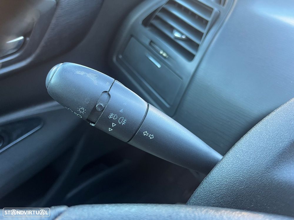 Citroën C4 1.6 HDI VTR Pack - 23