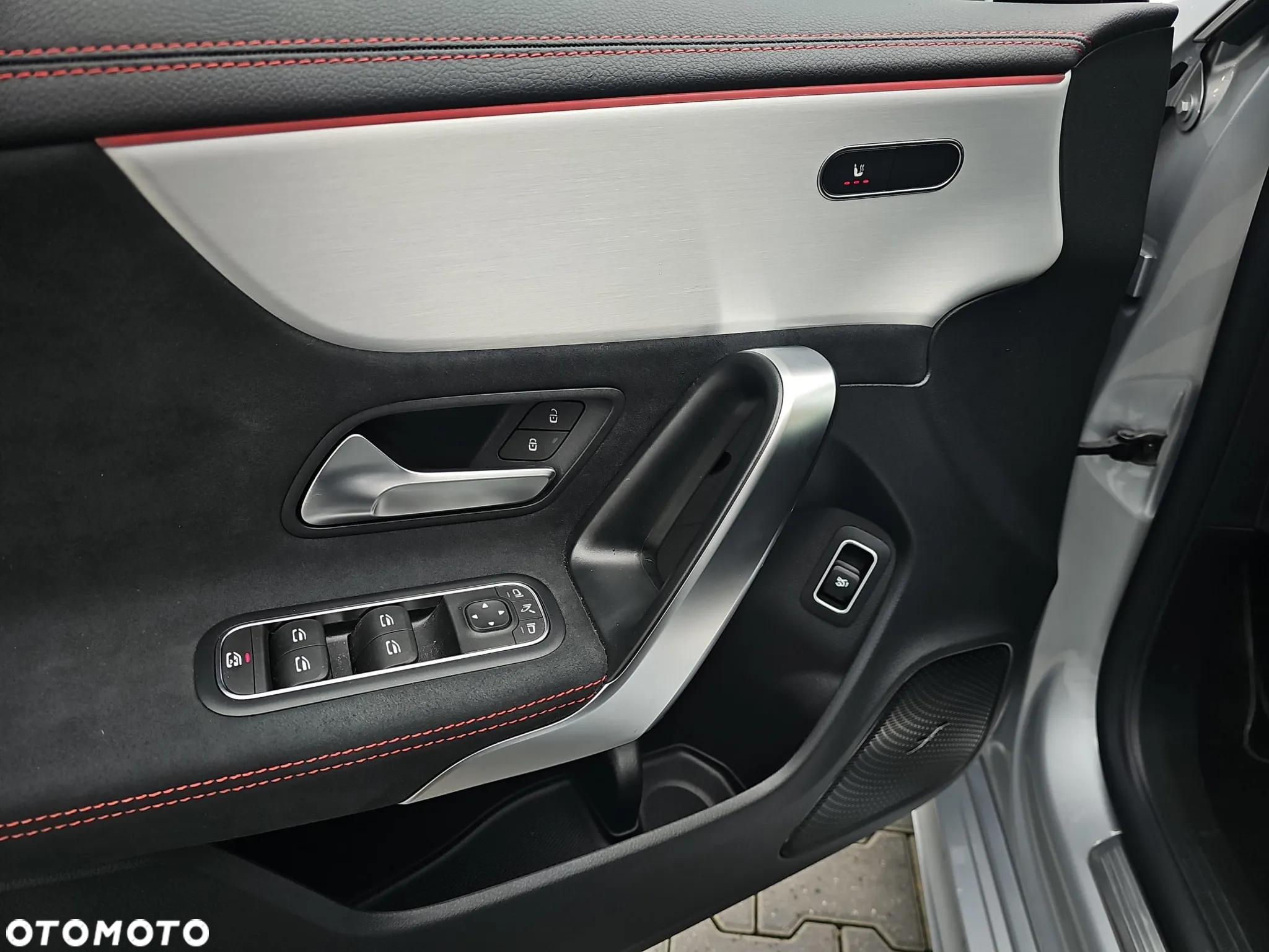 Mercedes-Benz CLA 200 7G-DCT AMG Line - 17