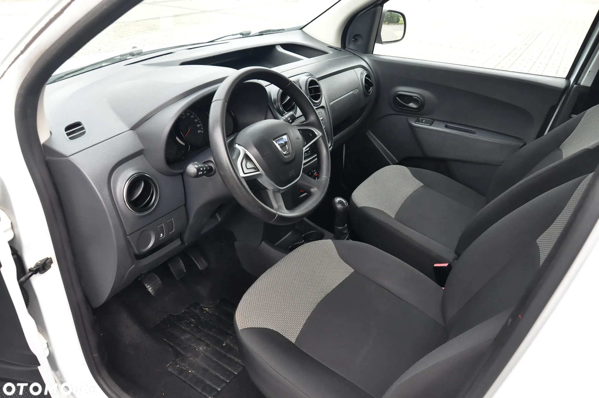 Dacia Dokker SCe 100 Ambiance - 28