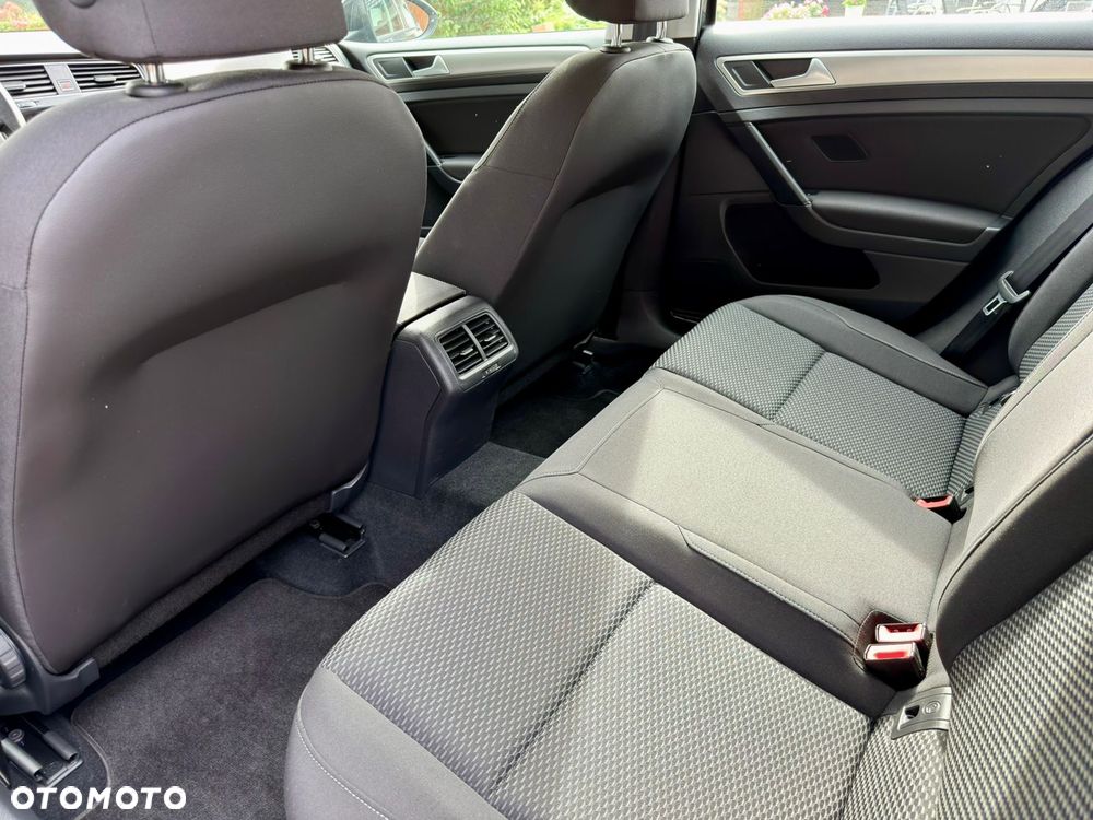 Volkswagen Golf 1.0 TSI BMT Trendline - 31