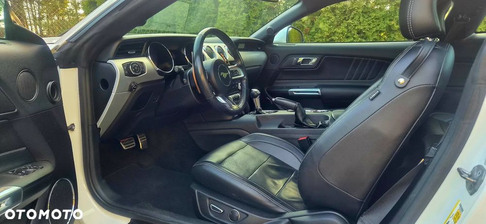 Ford Mustang 5.0 V8 GT - 17