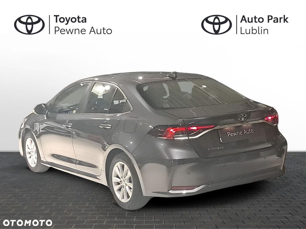 Toyota Corolla - 4