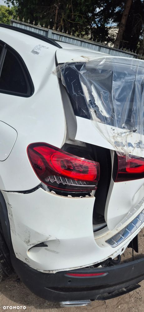 Mercedes-Benz GLA 200 AMG Line - 22