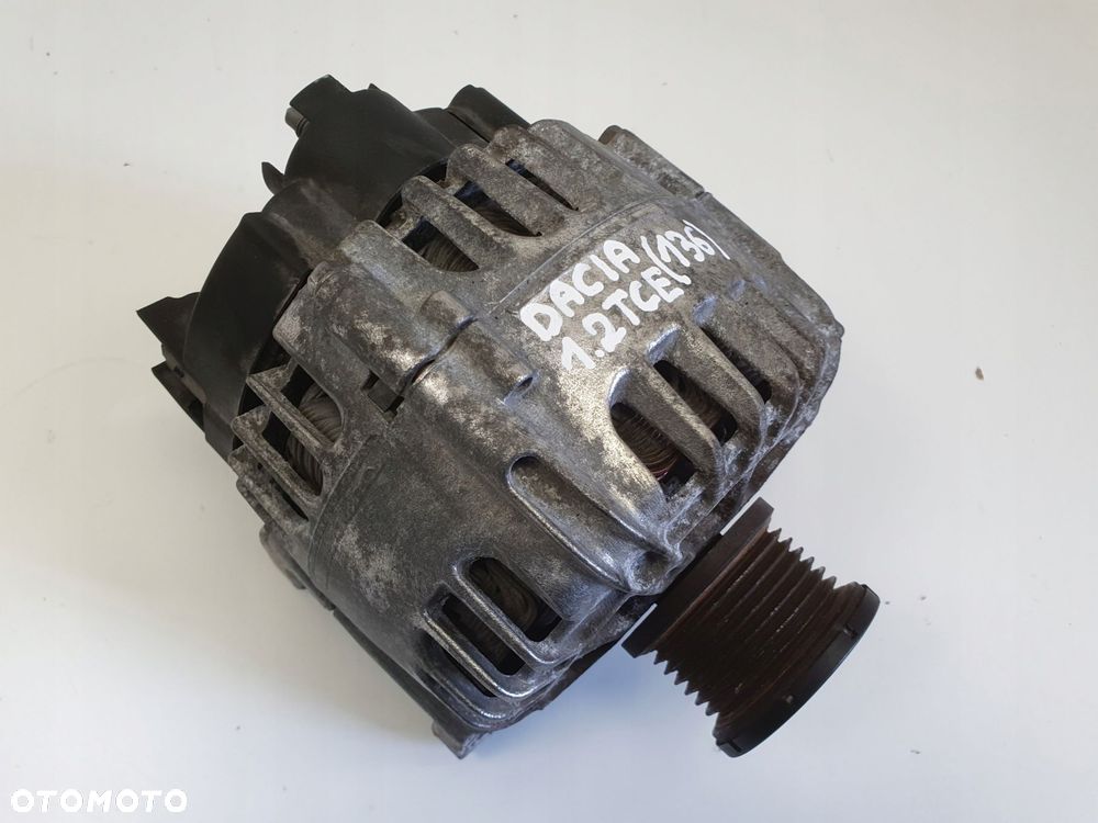 ALTERNATOR Dacia Duster I 1.2 TCe _ 231000091R valeo Alternator Oryginał - 1