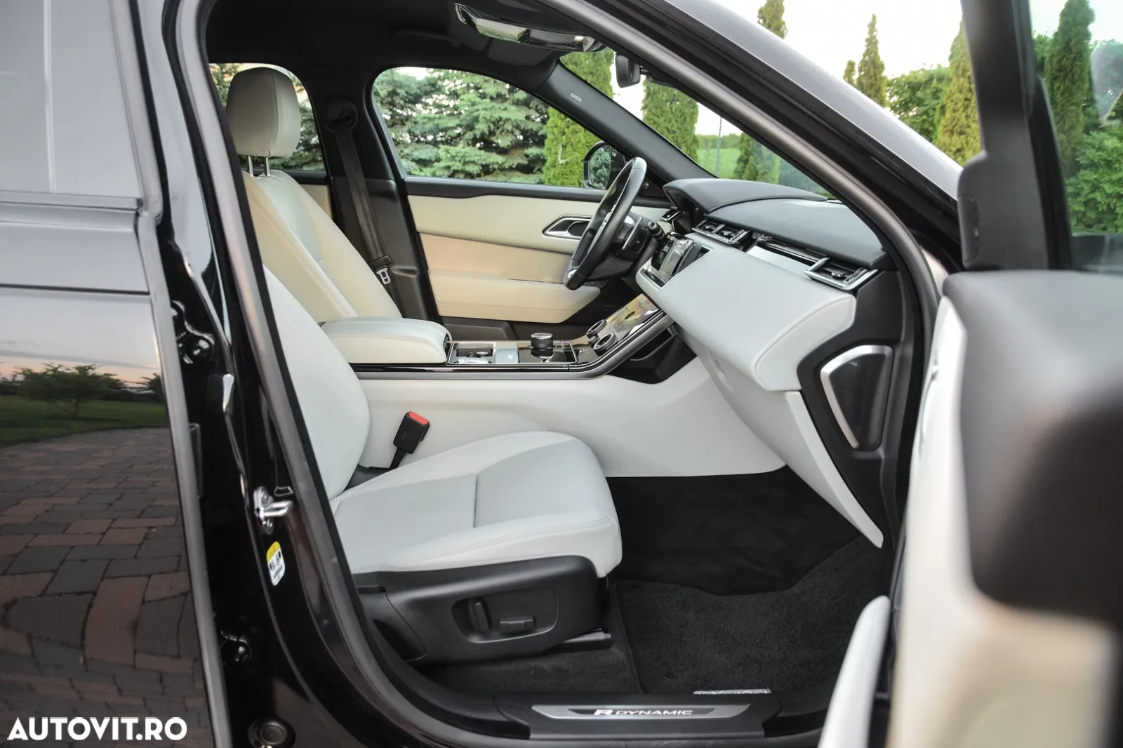 Land Rover Range Rover Velar 2.0 R-Dynamic HSE - 29