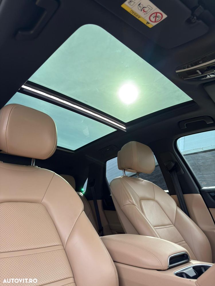 Porsche Cayenne - 19