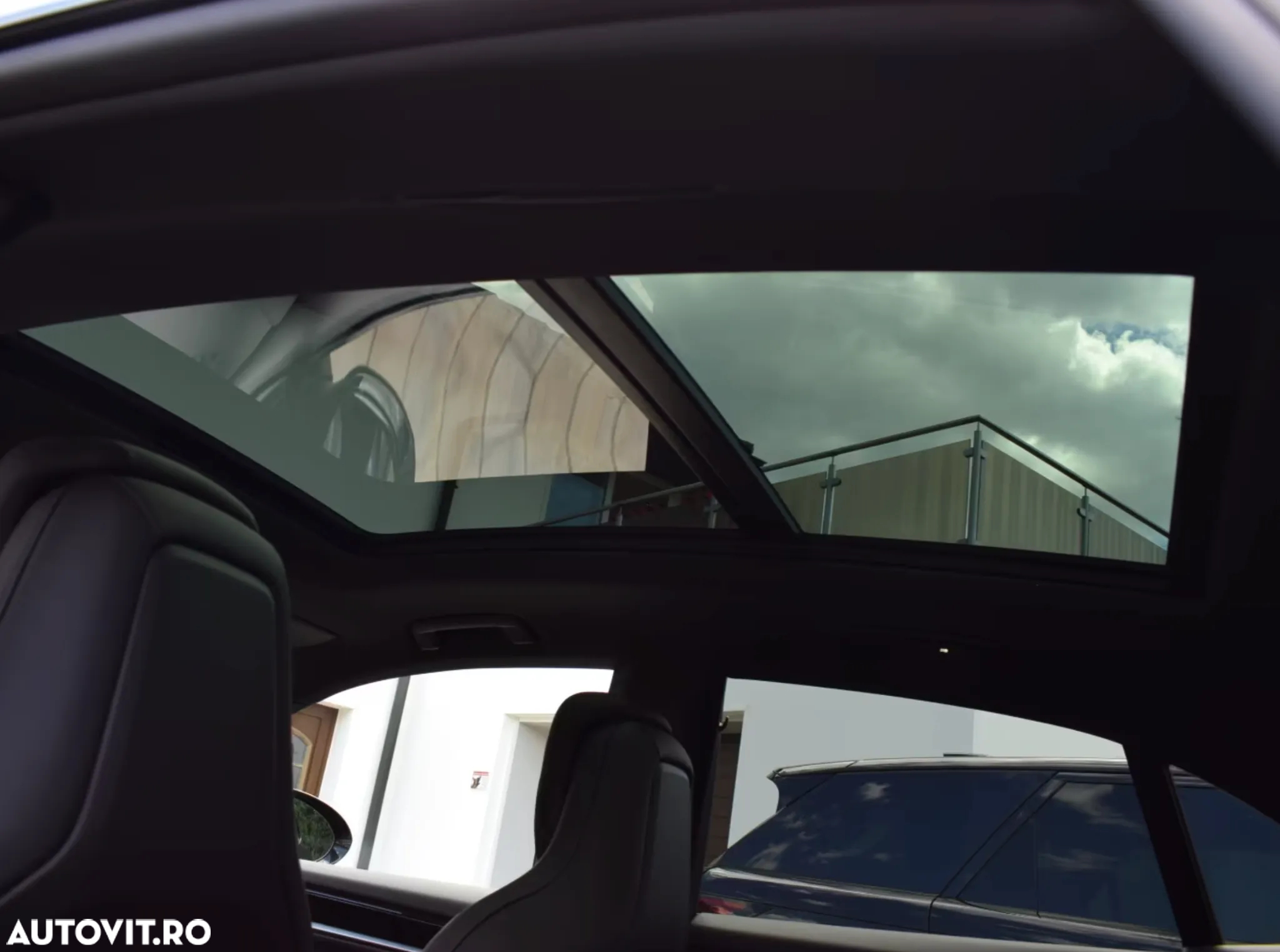Porsche Macan 100 kWh - 13