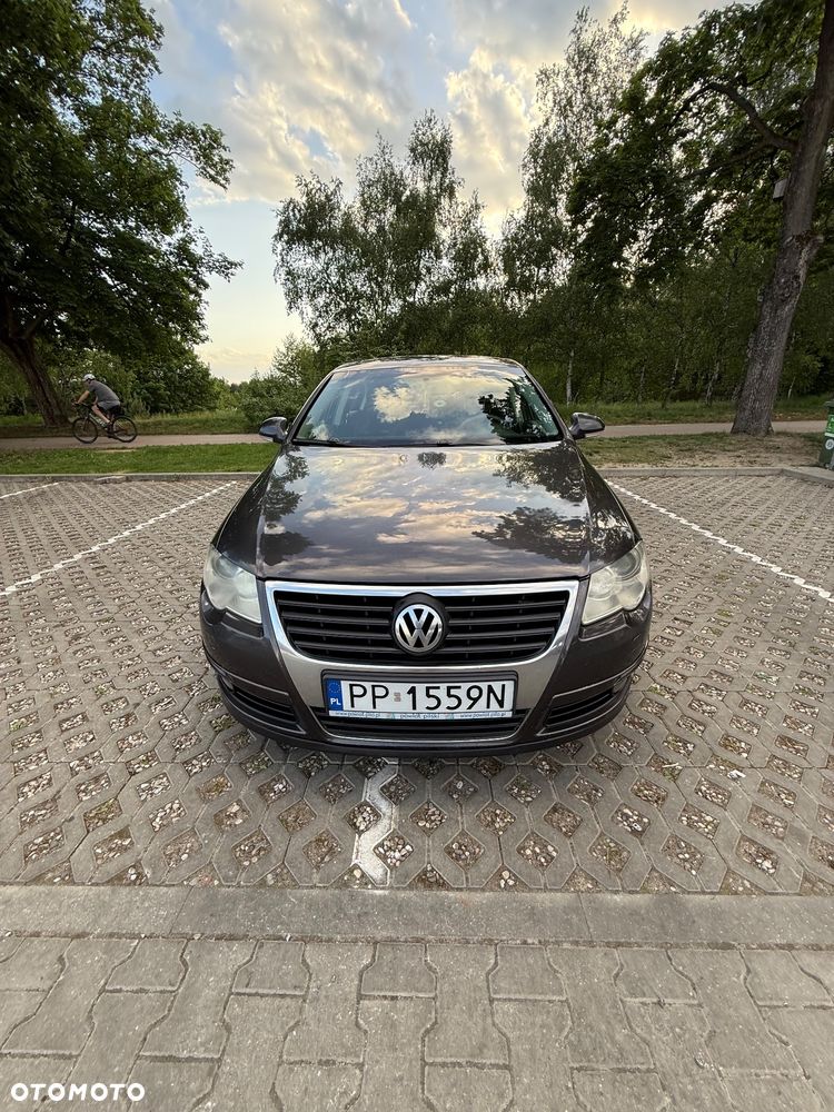 Volkswagen Passat 2.0 TDI DPF Trendline - 3