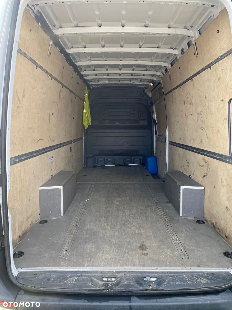 Mercedes-Benz Sprinter - 7
