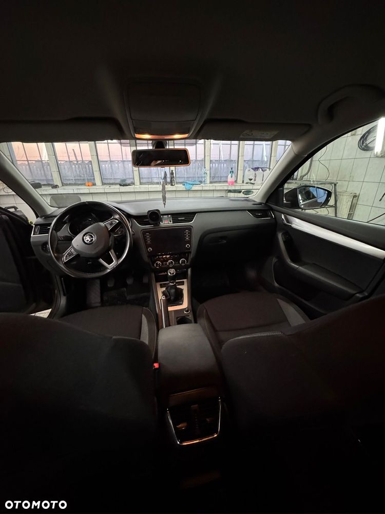 Skoda Octavia 1.4 TSI Ambition - 11