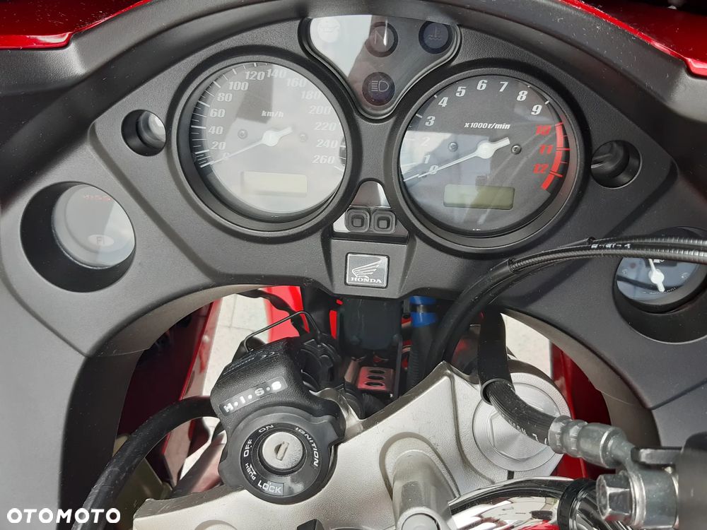 Honda CBF - 11
