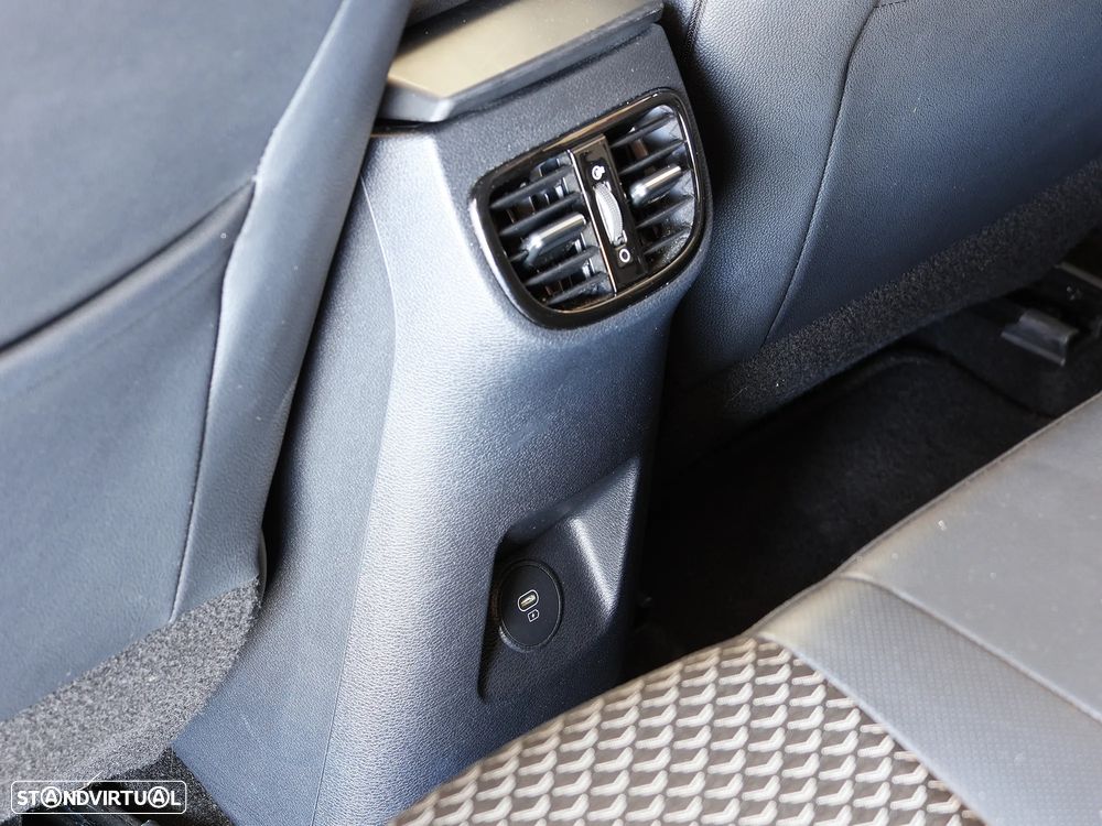 Kia XCeed 1.6 GDi PHEV Drive - 16