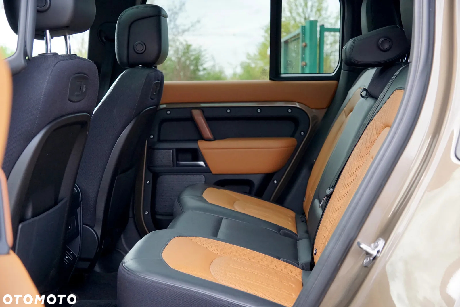 Land Rover Defender 110 P400 X - 20