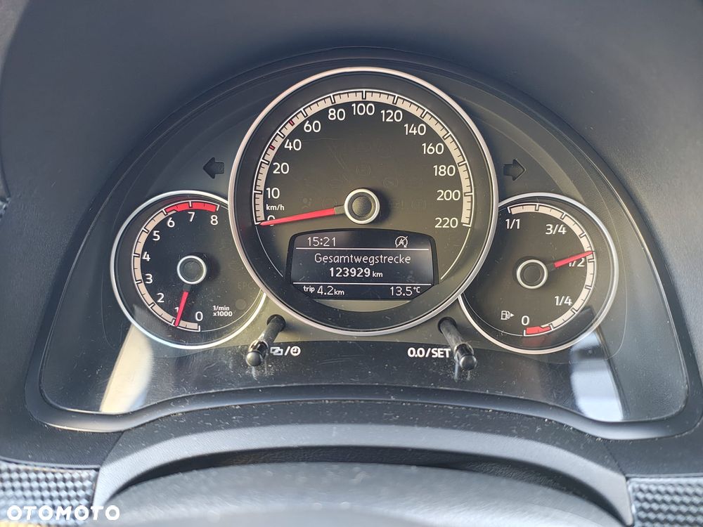 Volkswagen up! (BlueMotion Technology) move - 16