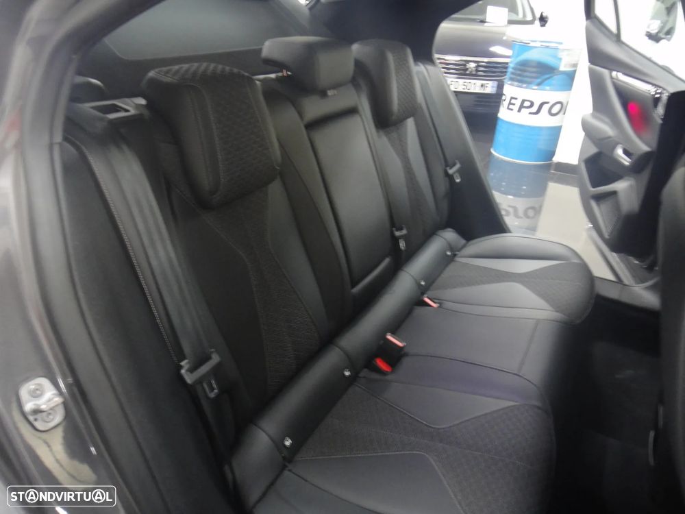 DS DS4 PureTech 130 CROSS TROCADERO - 20