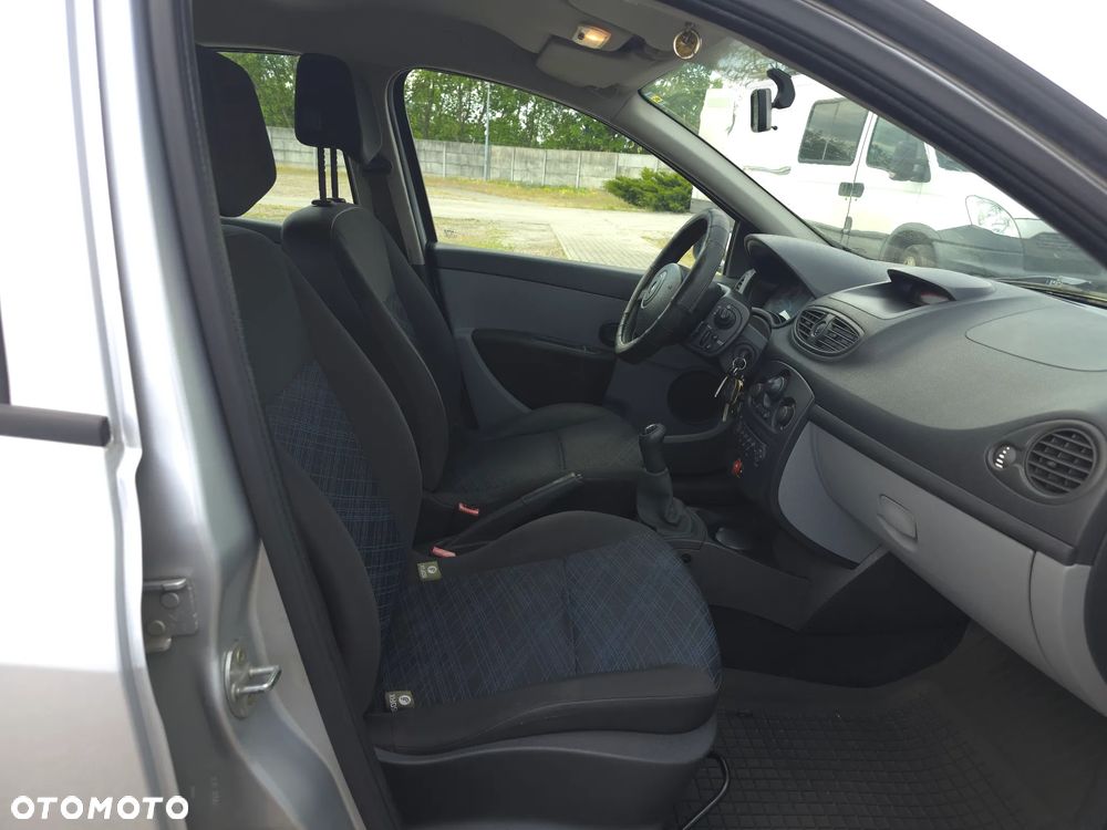 Renault Clio 1.4 16V Expression - 16