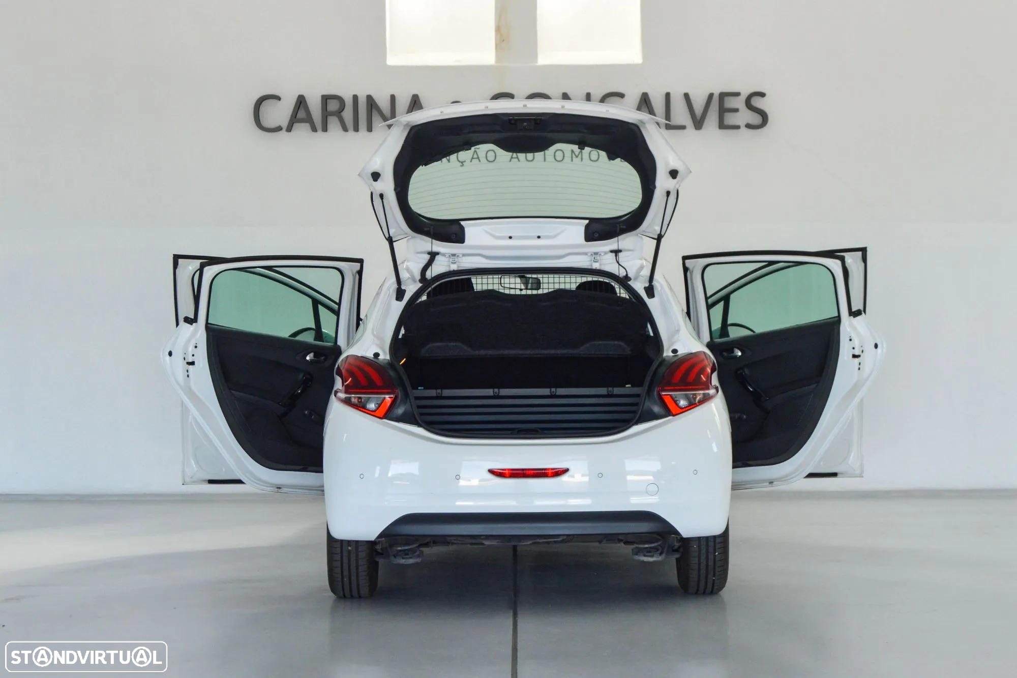 Peugeot 208 Van 1.5 BlueHDI 2L - IVA dedutível - 46
