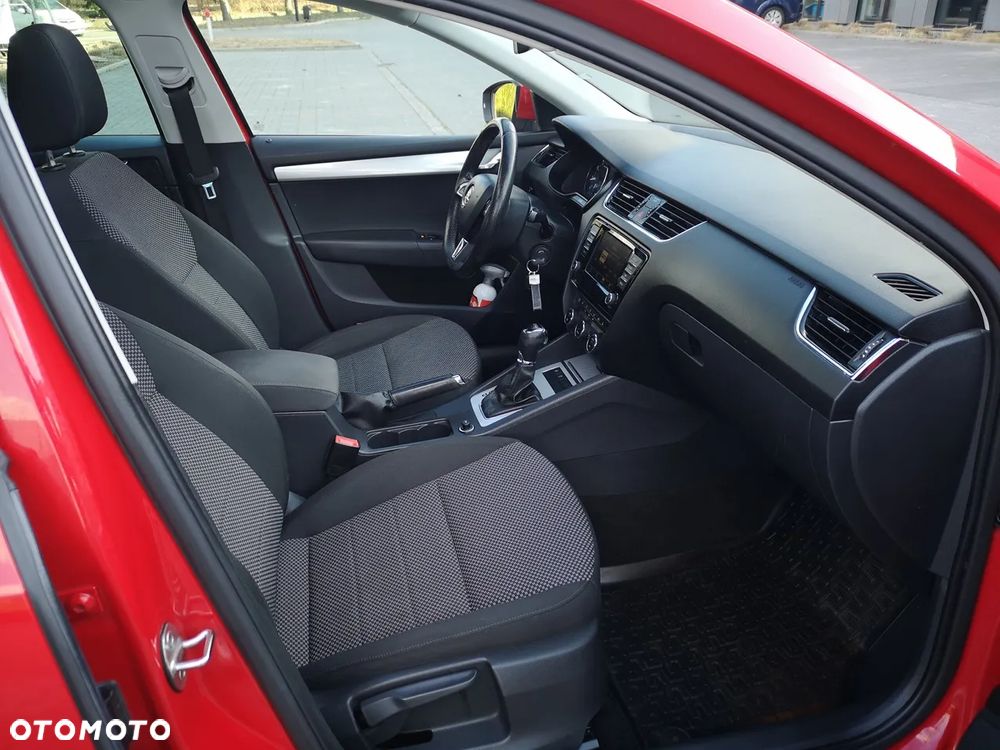 Skoda Octavia 1.4 TSI DSG Ambition - 17