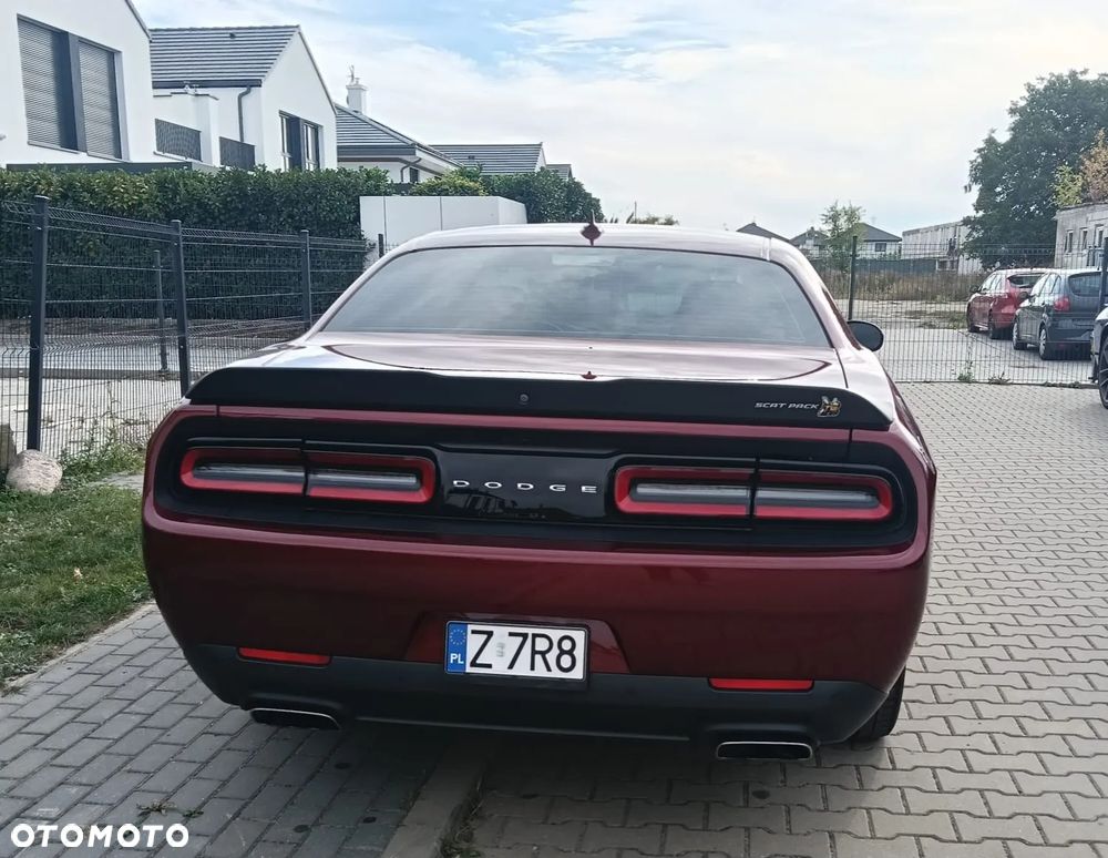 Dodge Challenger 6.4 Scat Pack - 4