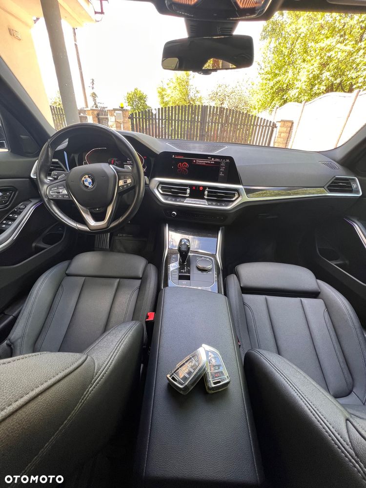 BMW Seria 3 330i xDrive Edition M Sport Shadow - 10
