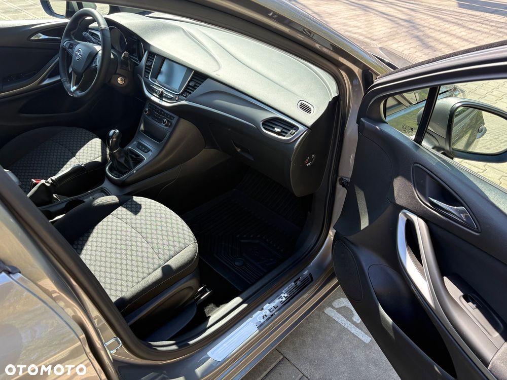 Opel Astra 1.4 T Enjoy - 32