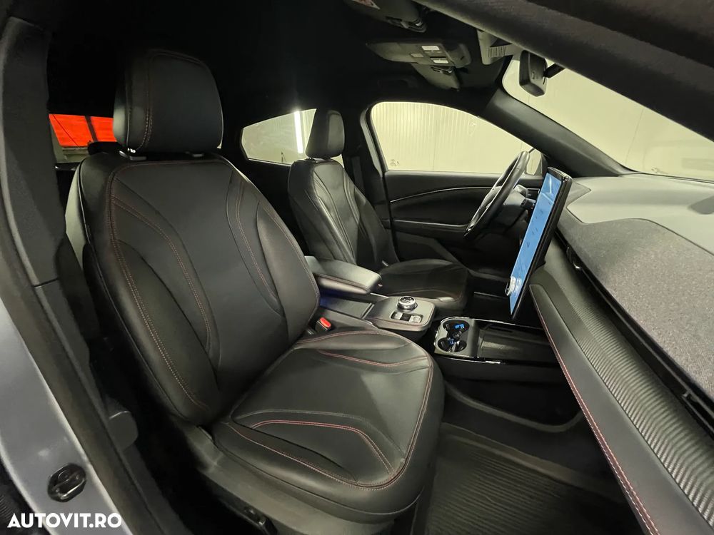 Ford Mustang Mach-E AWD Extended Range 258 kW Premium - 11