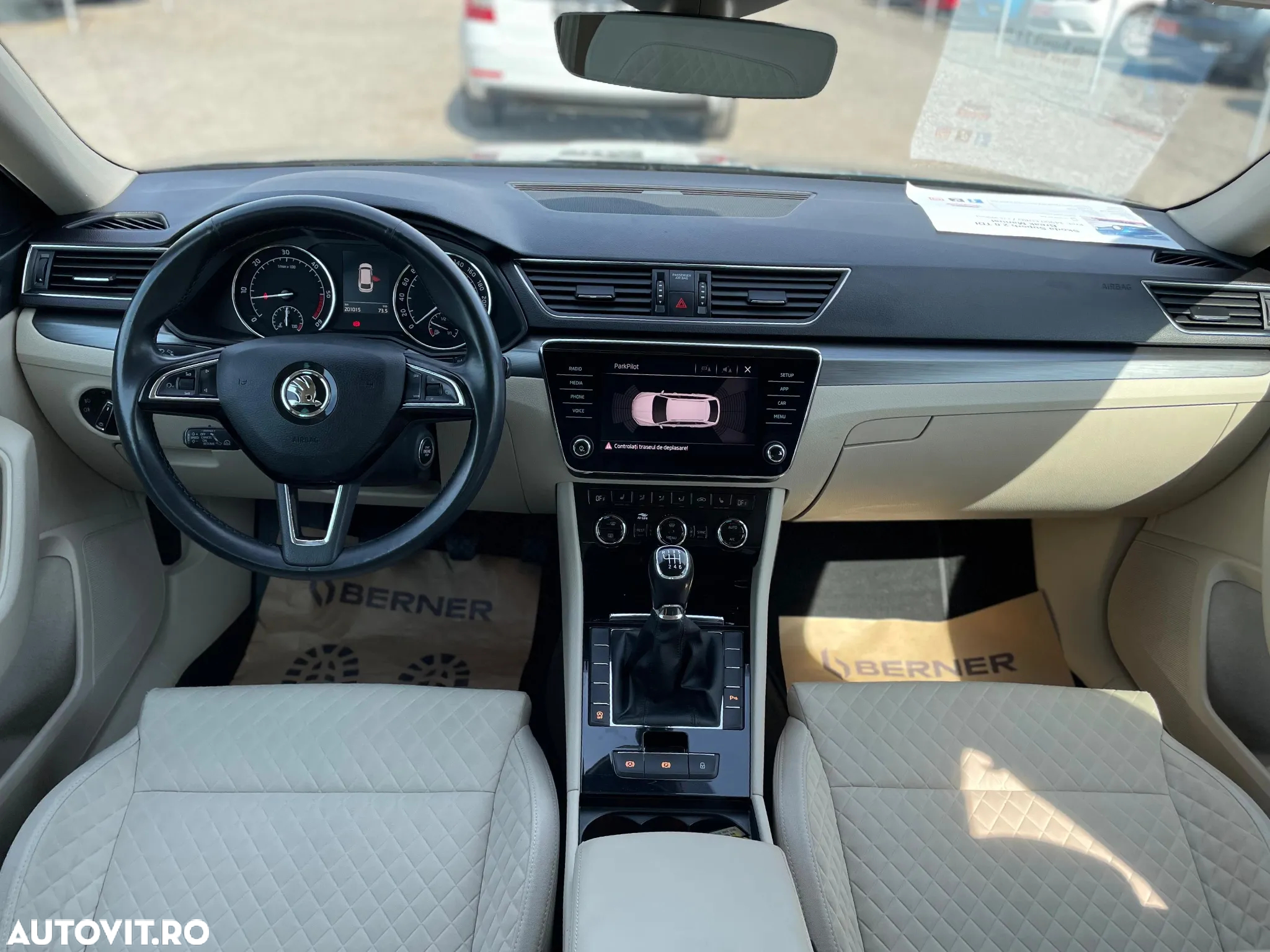 Skoda Superb Combi 2.0 TDI Style - 33
