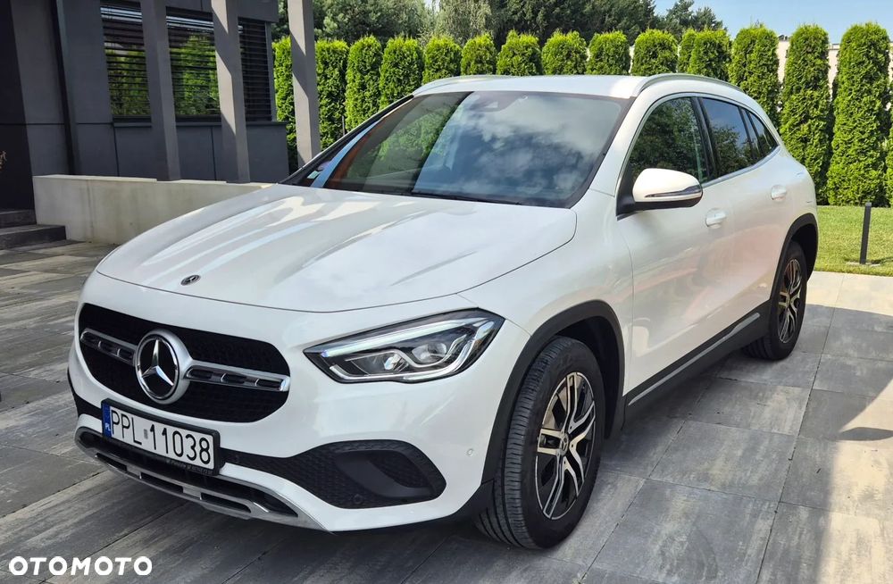Mercedes-Benz GLA 250 e 8G-DCT - 3