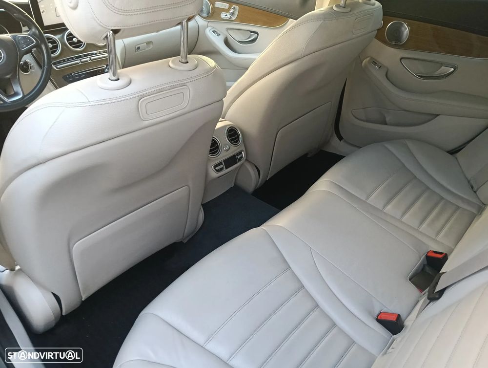 Mercedes-Benz C 300 h Exclusive - 22