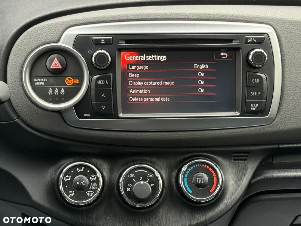 Toyota Yaris 1.33 Premium - 10
