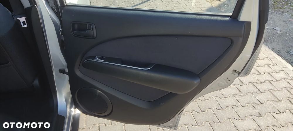 Mitsubishi Outlander 2.0 2WD Invite - 25