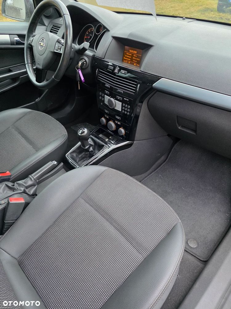 Opel Astra 1.6 Innovation 110 Jahre - 7