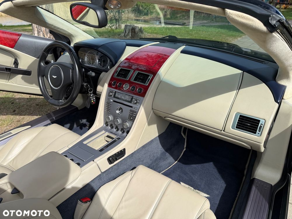 Aston Martin DB9 - 20