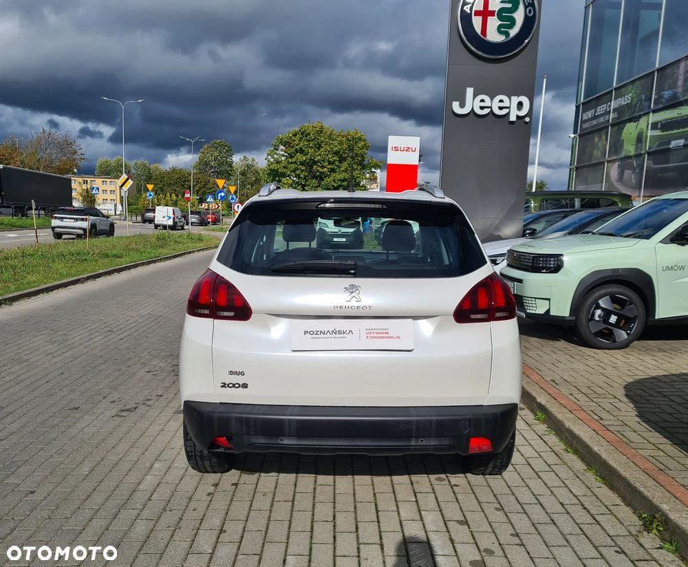 Peugeot 2008 1.2 Pure Tech Style S&S EAT6 - 7