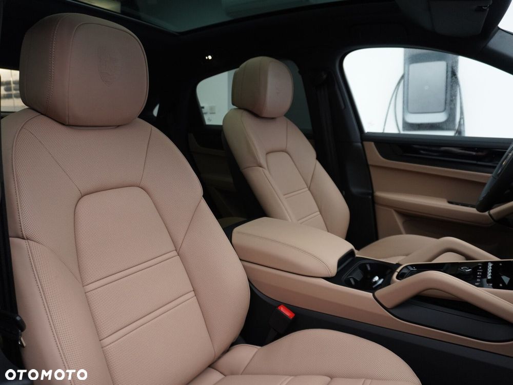 Porsche Cayenne - 29