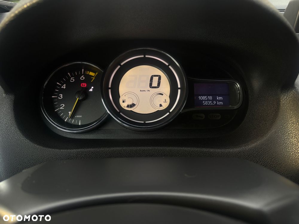 Renault Megane 1.6 16V 110 LIMITED - 11