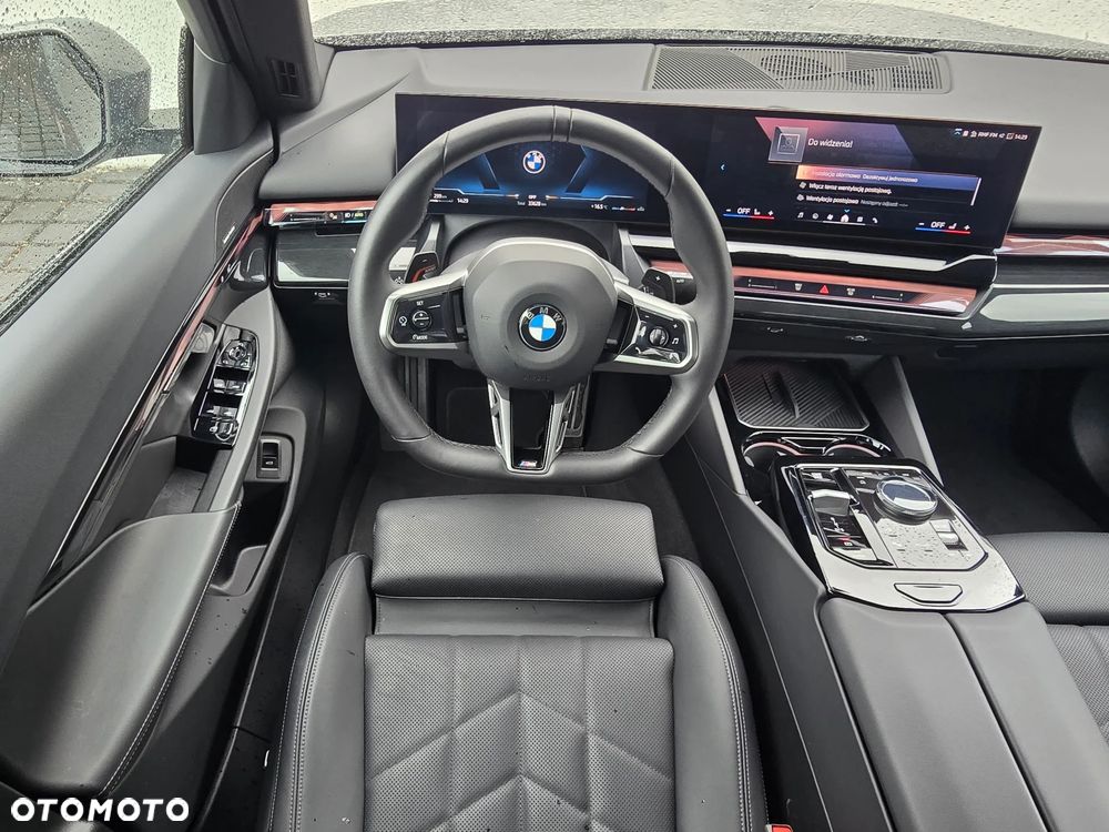 BMW Seria 5 520d xDrive mHEV M Sport - 11
