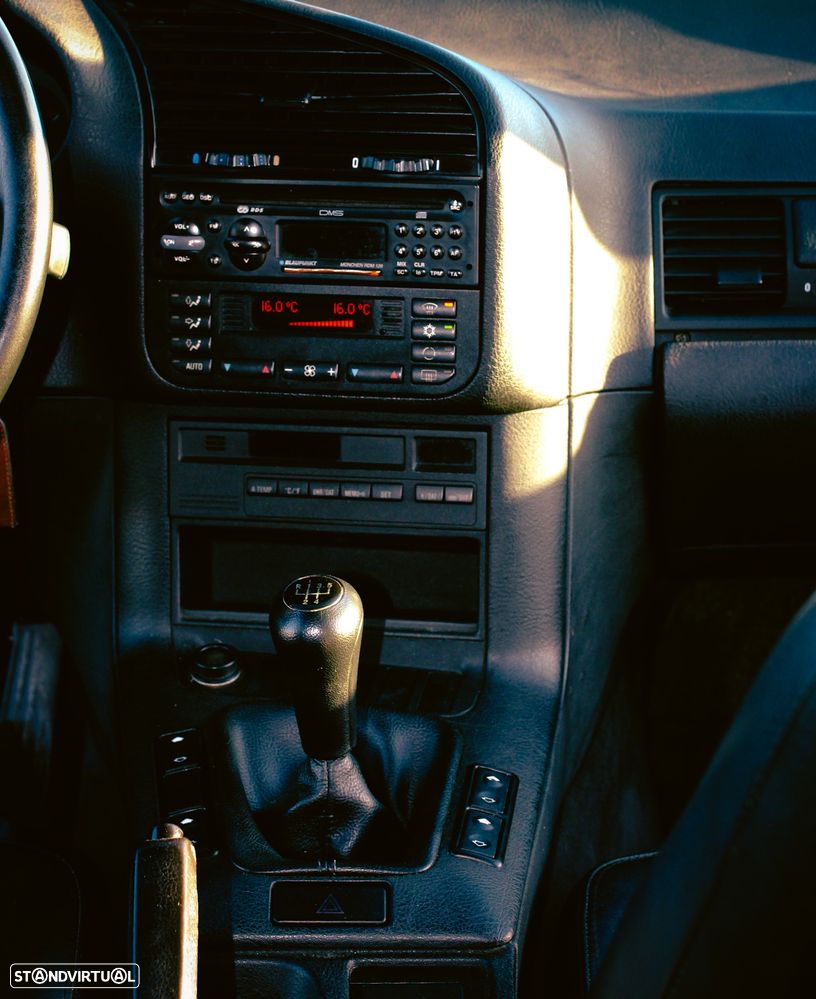 BMW 318 tds - 6