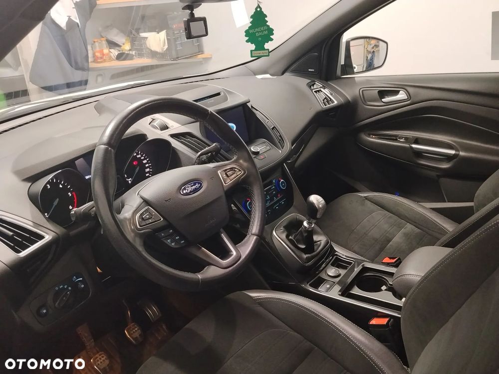 Ford Kuga 2.0 TDCi AWD ST-Line - 6