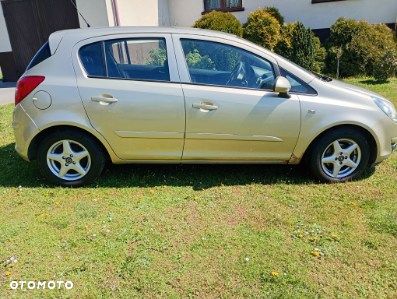 Opel Corsa 1.2 16V Essentia - 5