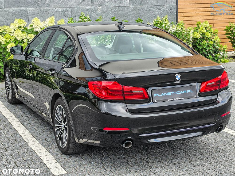 BMW Seria 5 525d Sport Line - 10