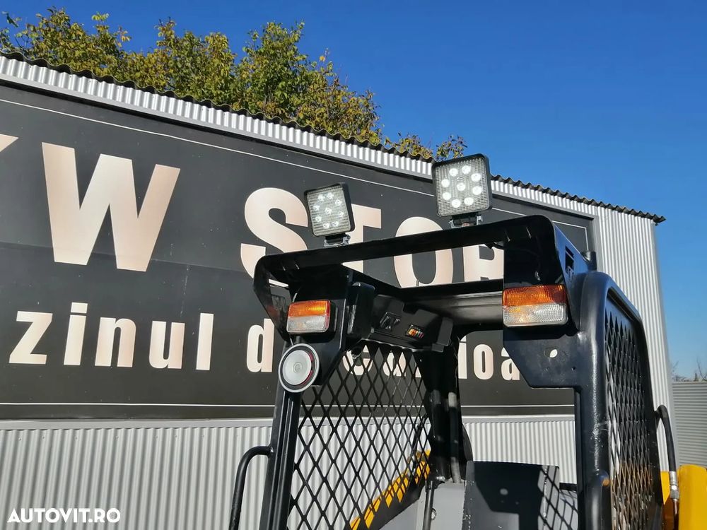 Bobcat MINIINCARCATOR FRONTAL PNEU RIGID RAM ITALIA - 14