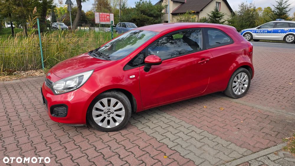 Kia Rio 1.2 Dream Team Edition - 26