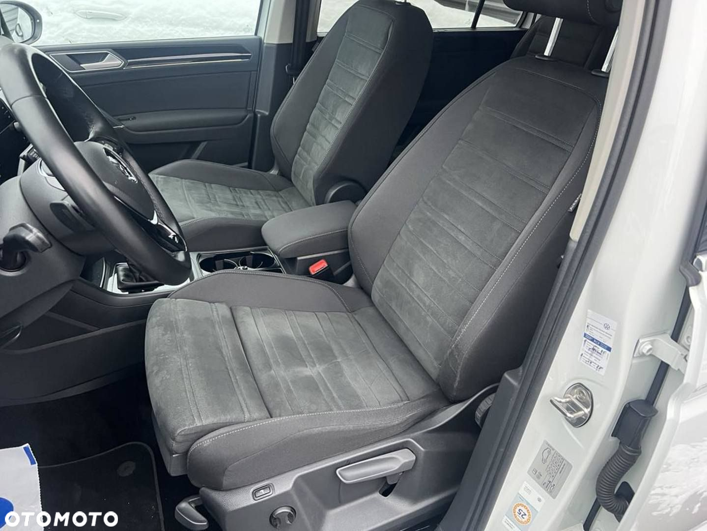 Volkswagen Touran - 19