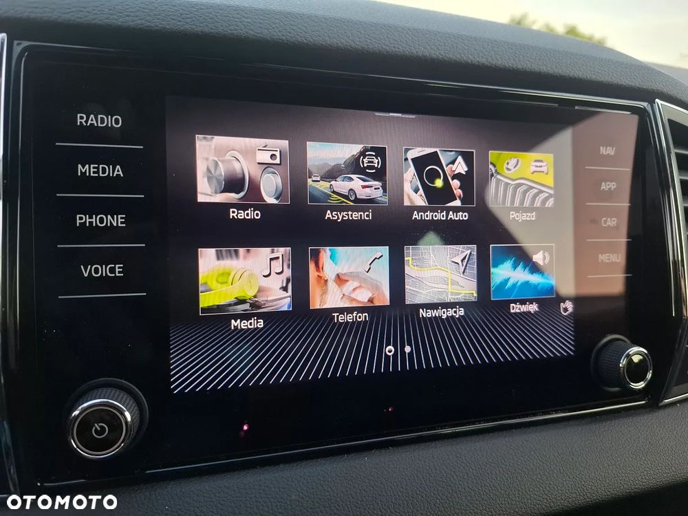 Skoda Karoq 2.0 TDI SCR 4x4 Style DSG - 23