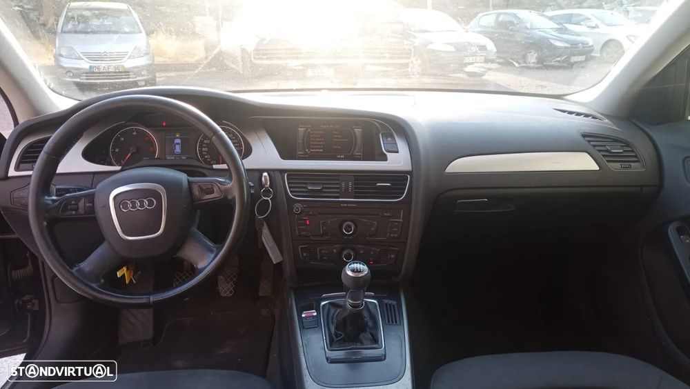Audi A4 Avant 2.0 TDI - 10