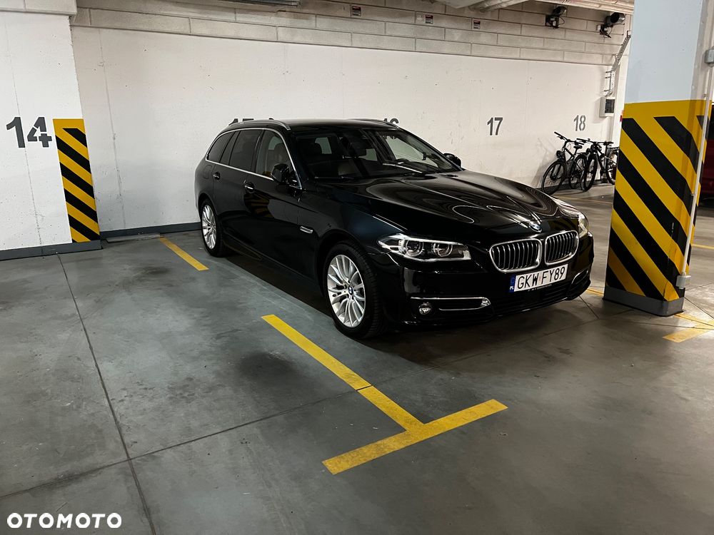 BMW Seria 5 530d xDrive Luxury Line - 33