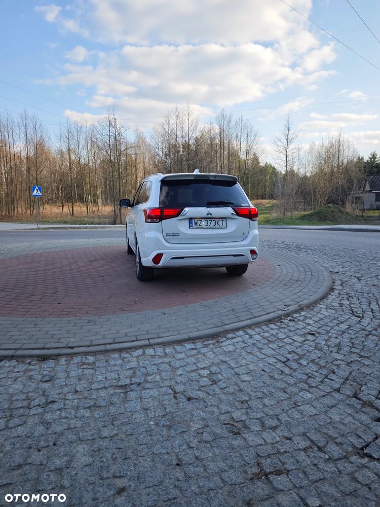 Mitsubishi Outlander Instyle - 21