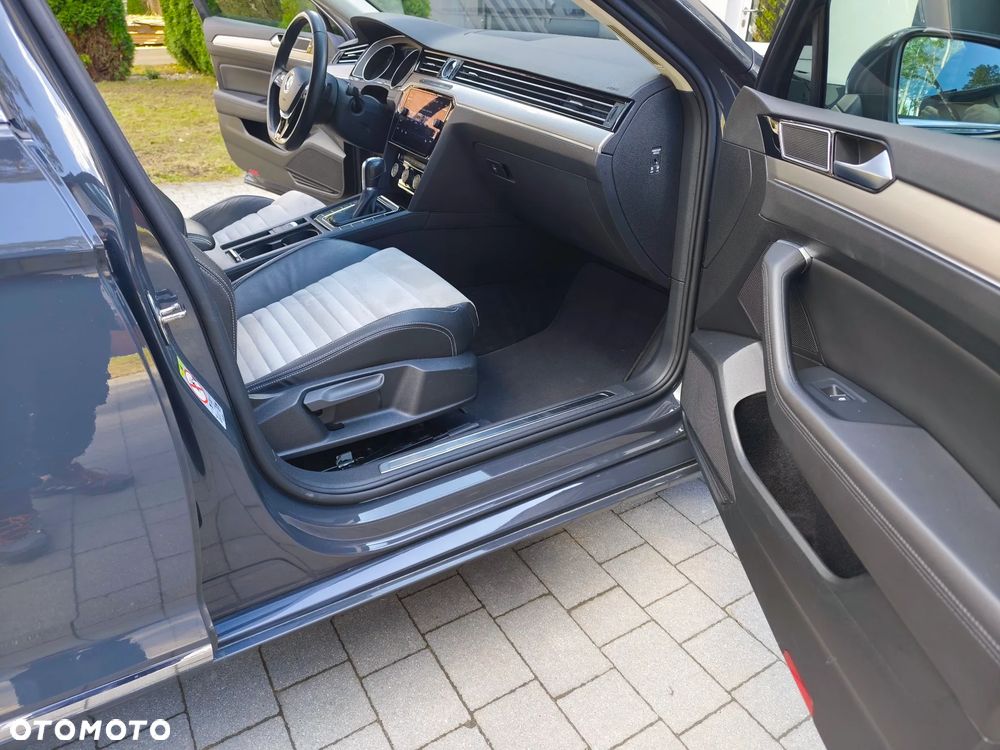 Volkswagen Passat - 30
