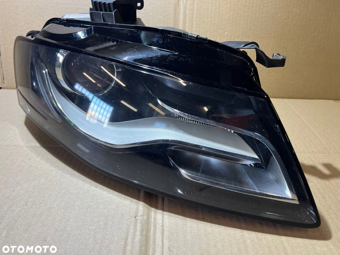 AUDI A4 B8 LAMPA XENON PRAWY PRZÓD PRAWA PRZEDNIA LED - 2
